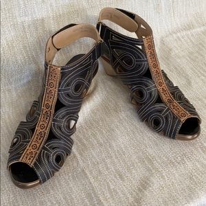 Laura Vita heeled sandals dark brown tan sz 39